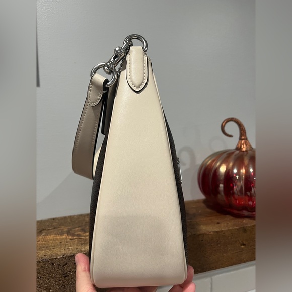 New! Coach! - Picture 6 of 16